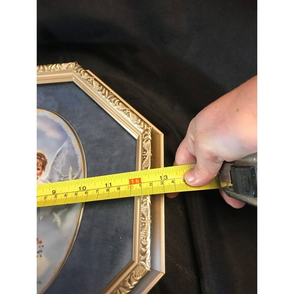 Sandra Kuck Collector Plate Angel's Wings Kisses 1999 Wood Frame Limited Edition - Picture 6 of 6